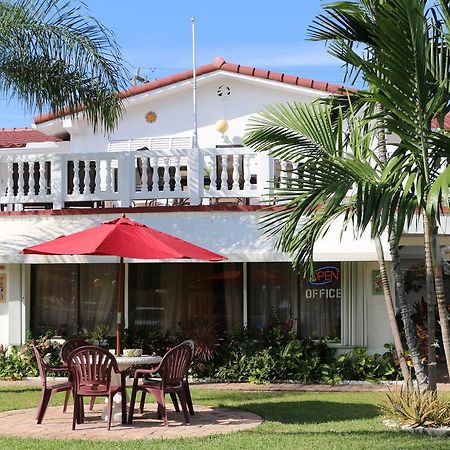Breakaway Inn Guest House Lauderdale-by-the-Sea Екстериор снимка