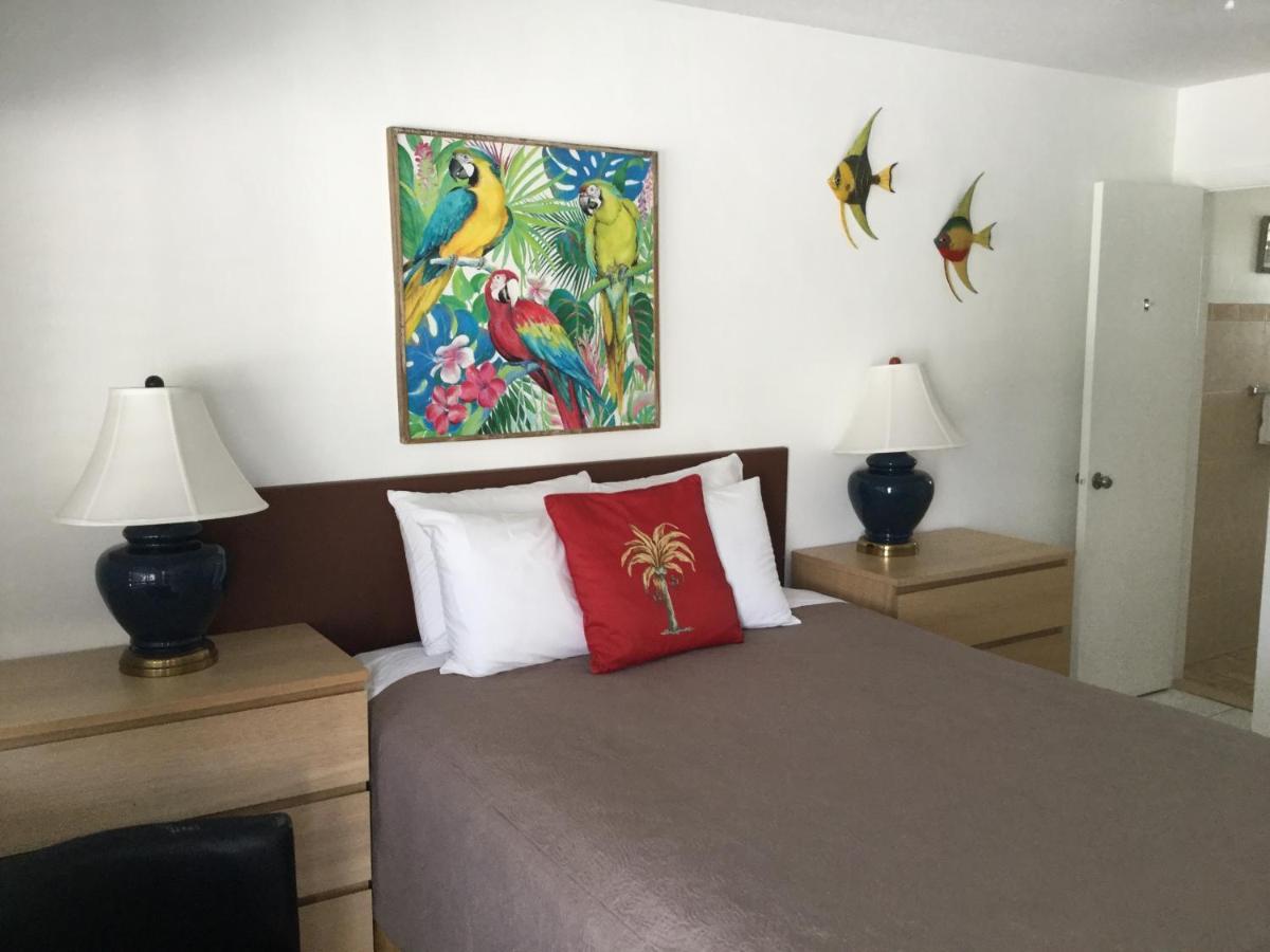 Breakaway Inn Guest House Lauderdale-by-the-Sea Екстериор снимка