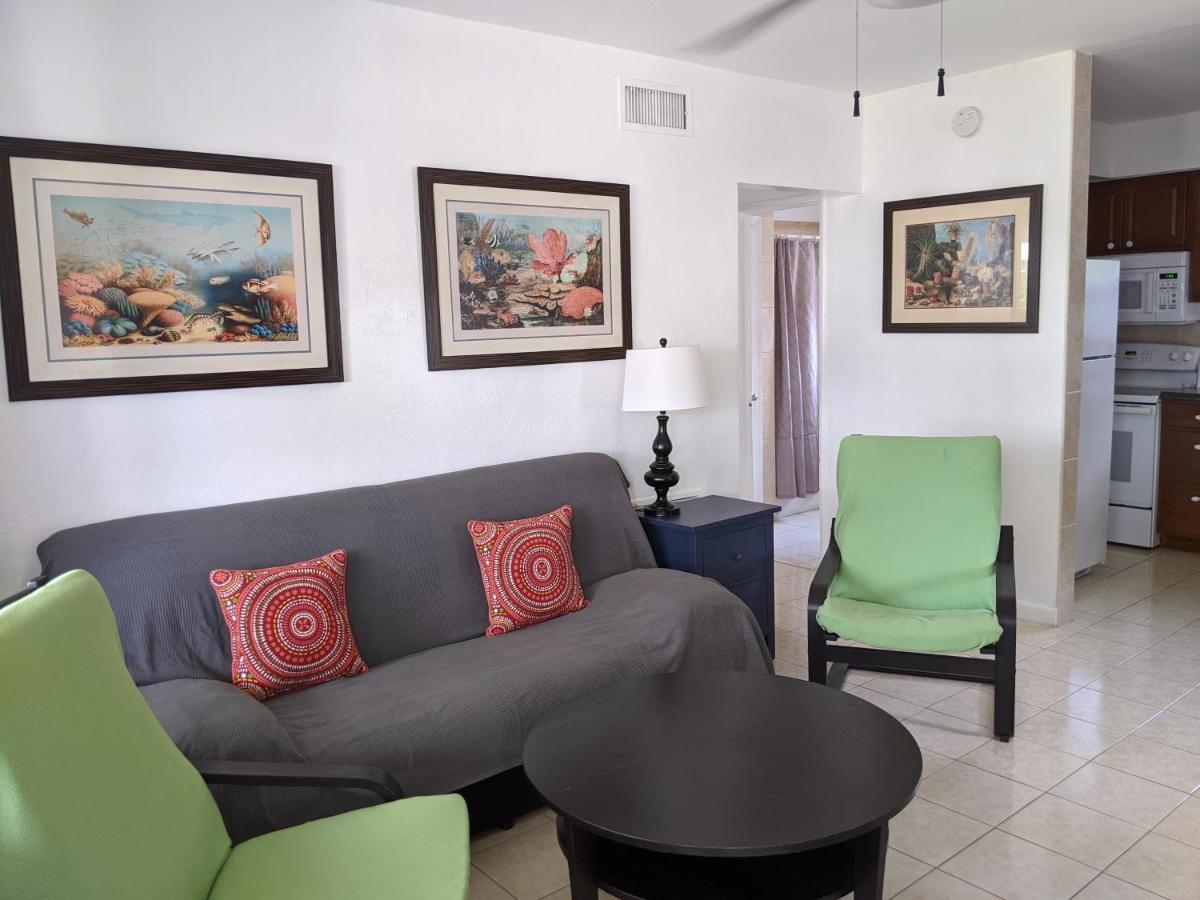 Breakaway Inn Guest House Lauderdale-by-the-Sea Екстериор снимка