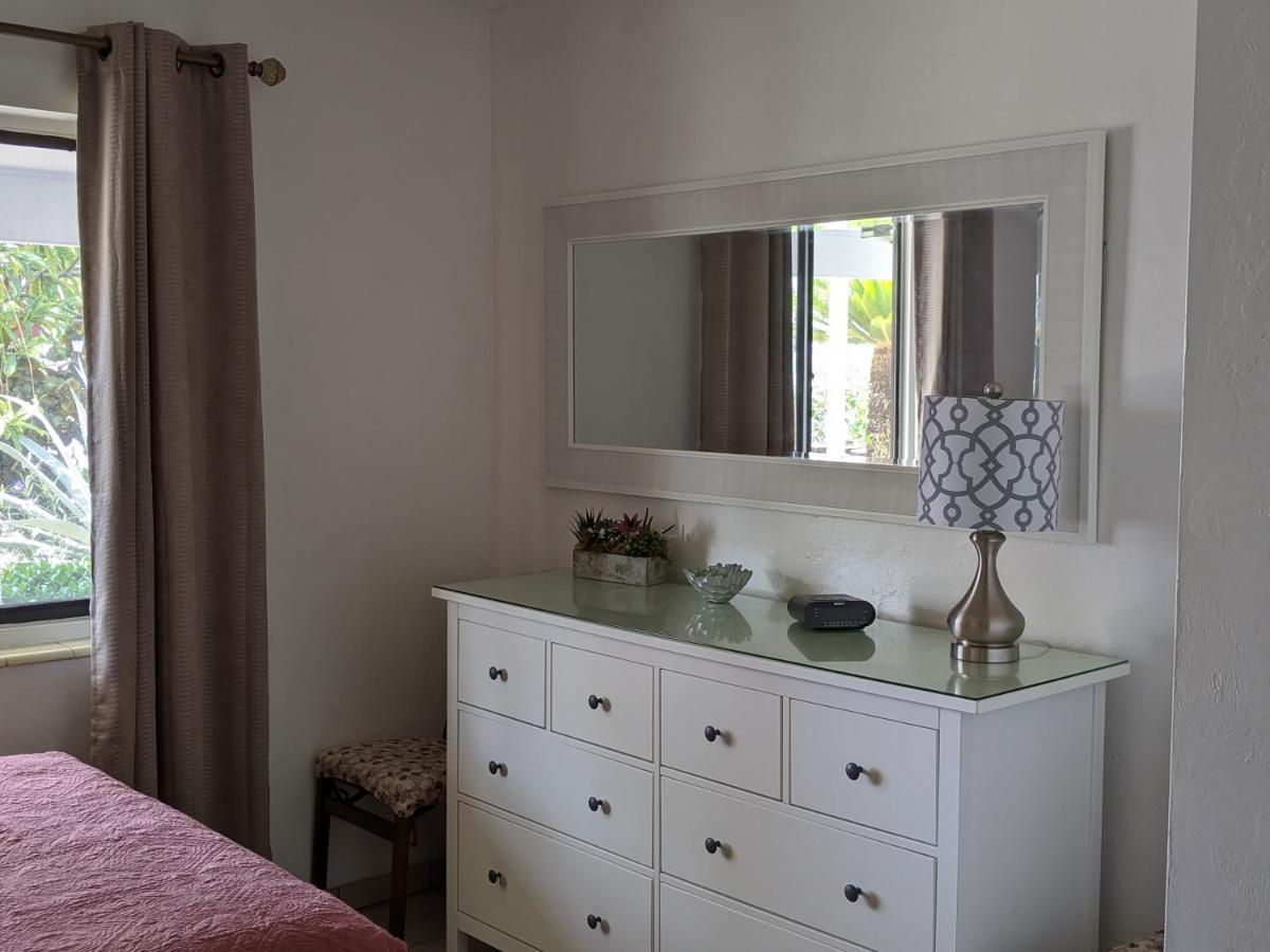 Breakaway Inn Guest House Lauderdale-by-the-Sea Екстериор снимка