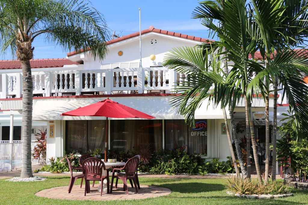 Breakaway Inn Guest House Lauderdale-by-the-Sea Екстериор снимка