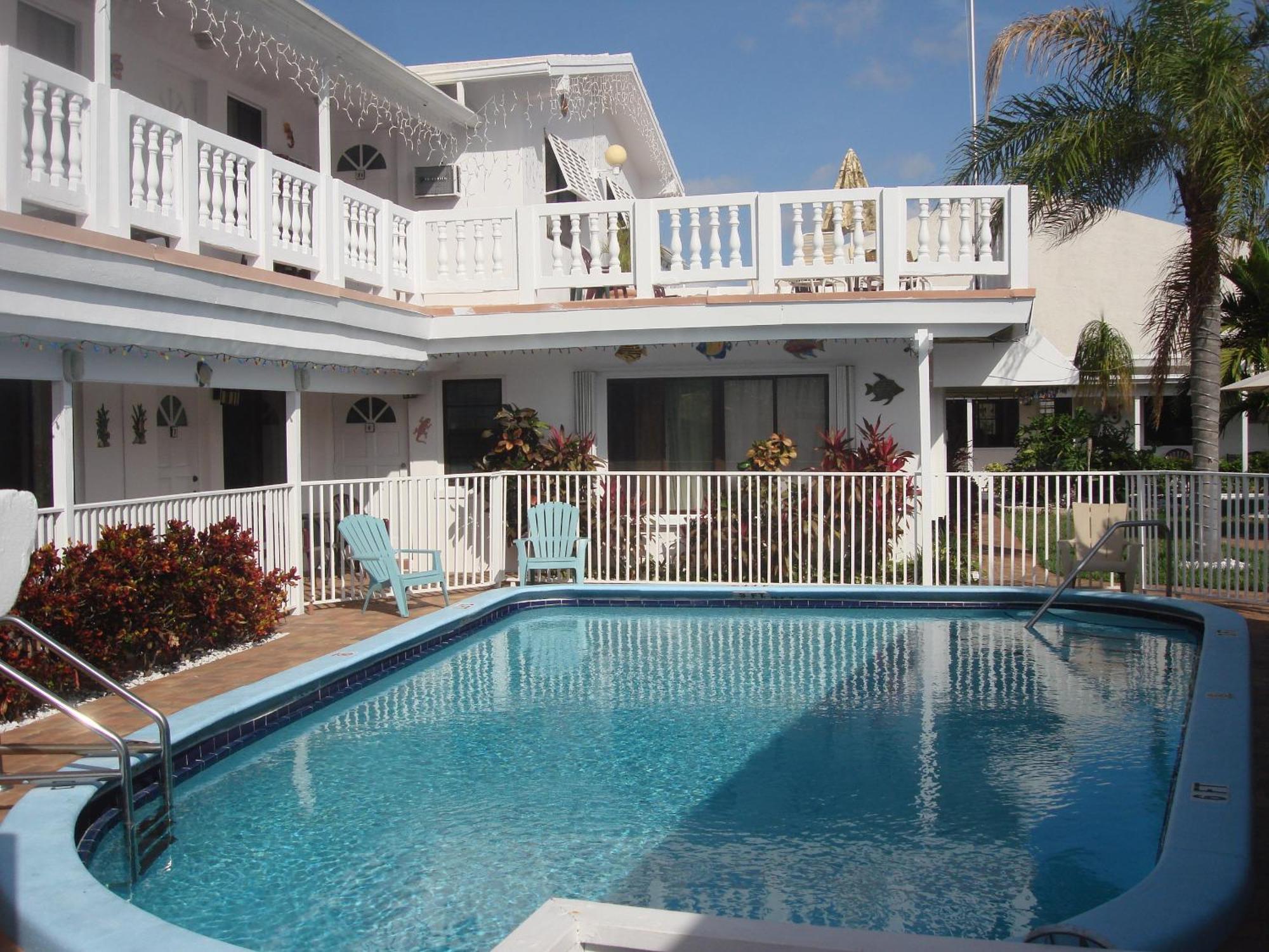 Breakaway Inn Guest House Lauderdale-by-the-Sea Екстериор снимка