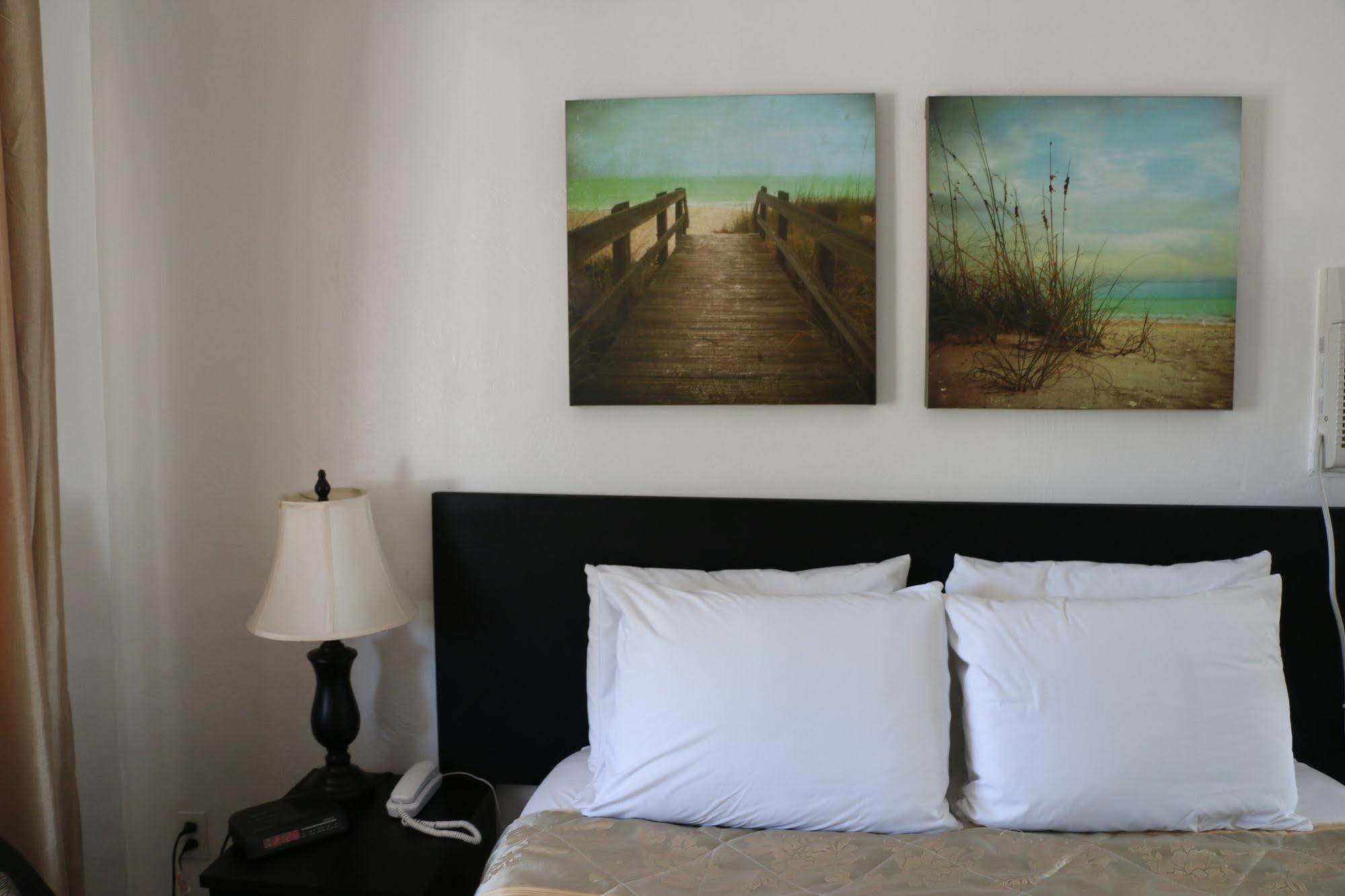 Breakaway Inn Guest House Lauderdale-by-the-Sea Екстериор снимка