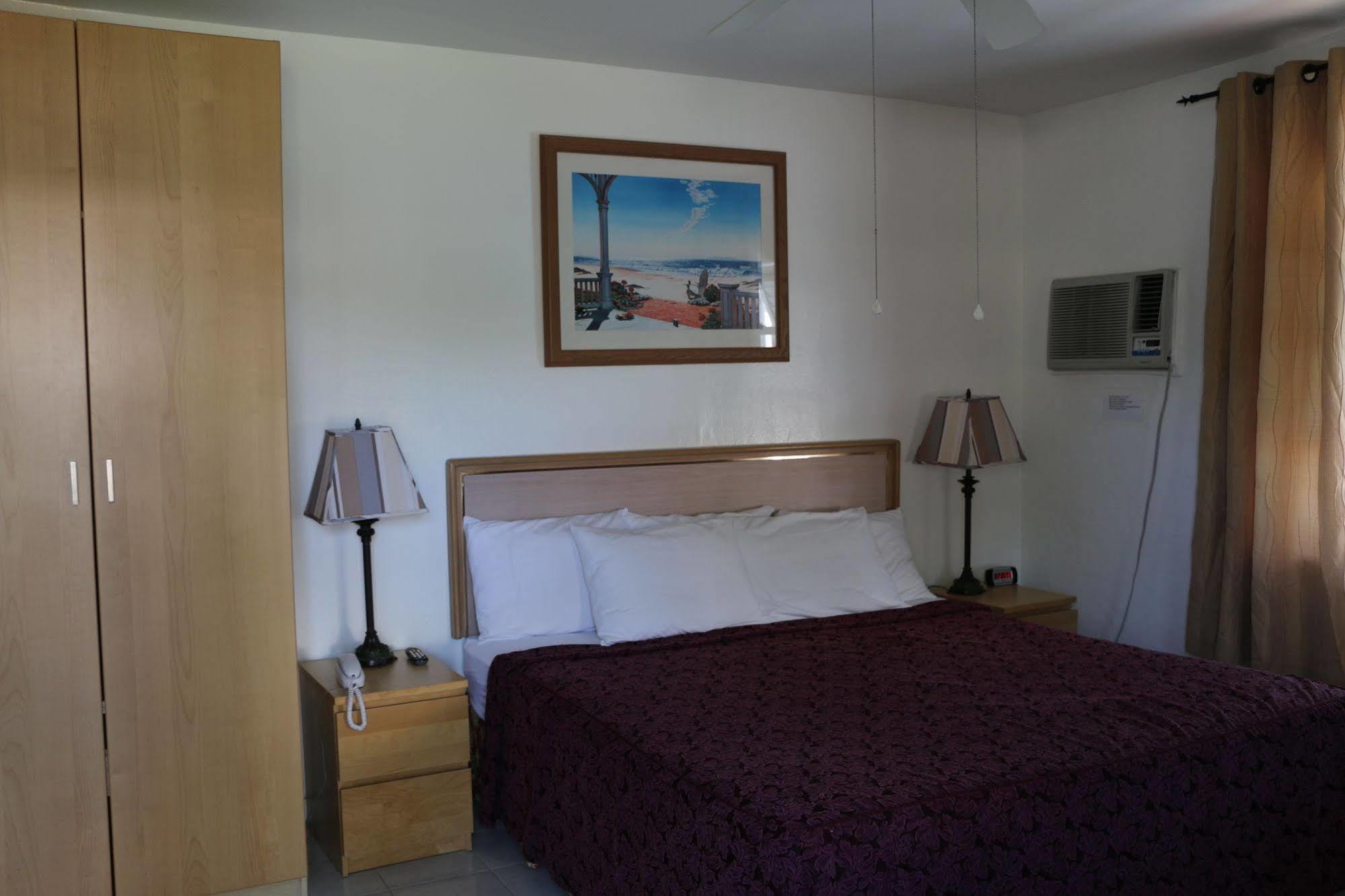 Breakaway Inn Guest House Lauderdale-by-the-Sea Екстериор снимка