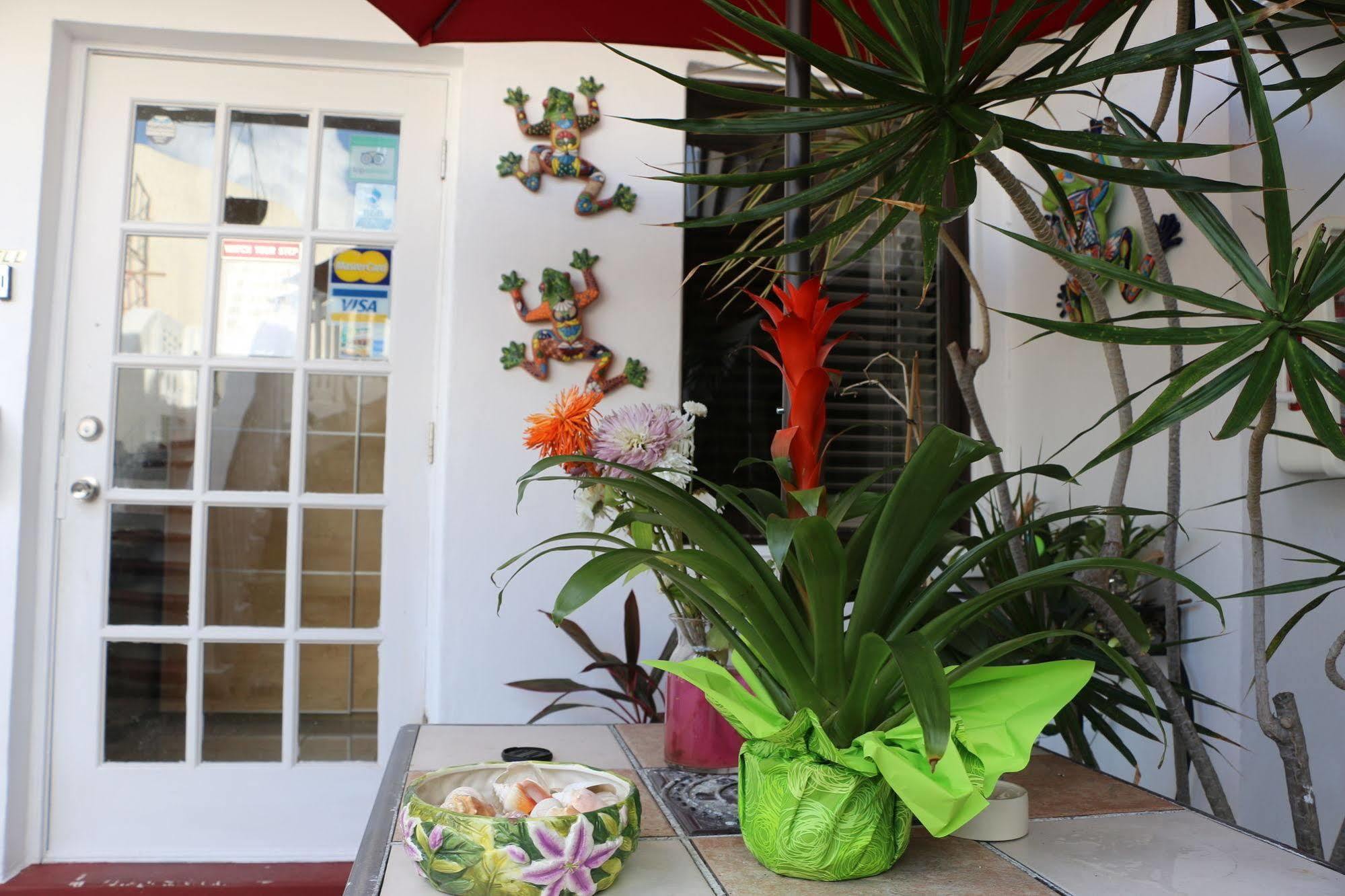 Breakaway Inn Guest House Lauderdale-by-the-Sea Екстериор снимка