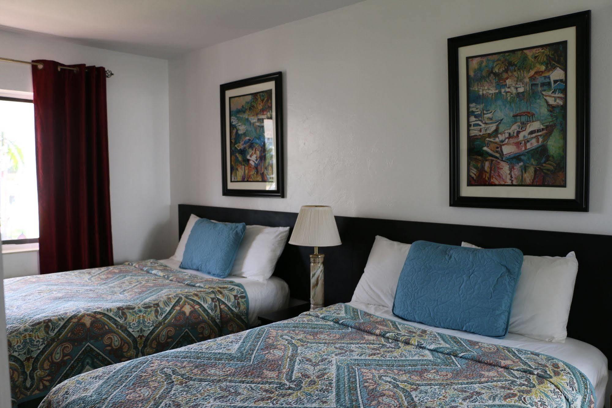 Breakaway Inn Guest House Lauderdale-by-the-Sea Екстериор снимка